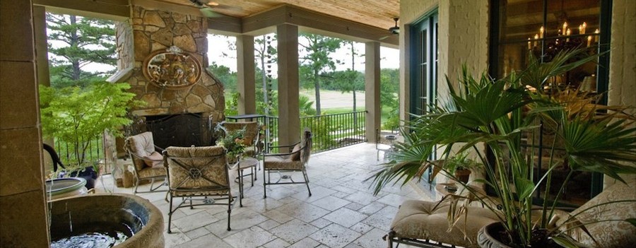 kiva_waterfall_backporch900x350