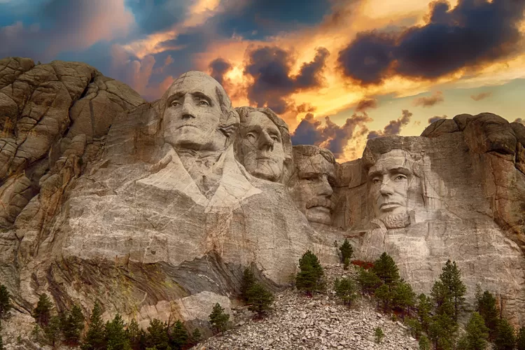 Gunung Rushmore: Monumen Sejarah yang Mengagumkan