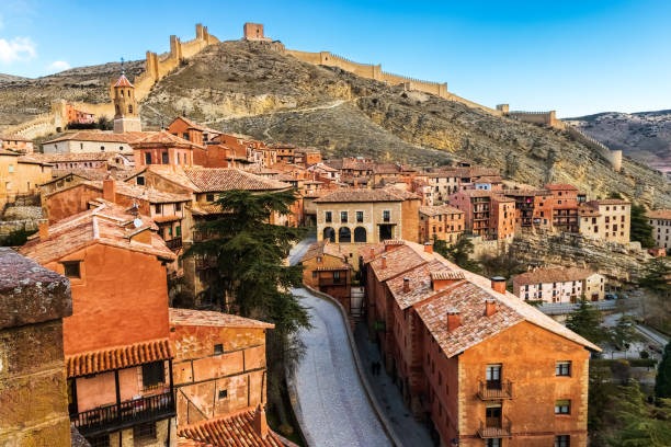 Desa Spanyol (Poble Espanyol): Menyaksikan Keindahan Arsitektur Spanyol di Barcelona