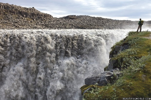 Air Terjun Dettifoss: Keajaiban Alam Islandia yang Mengagumkan
