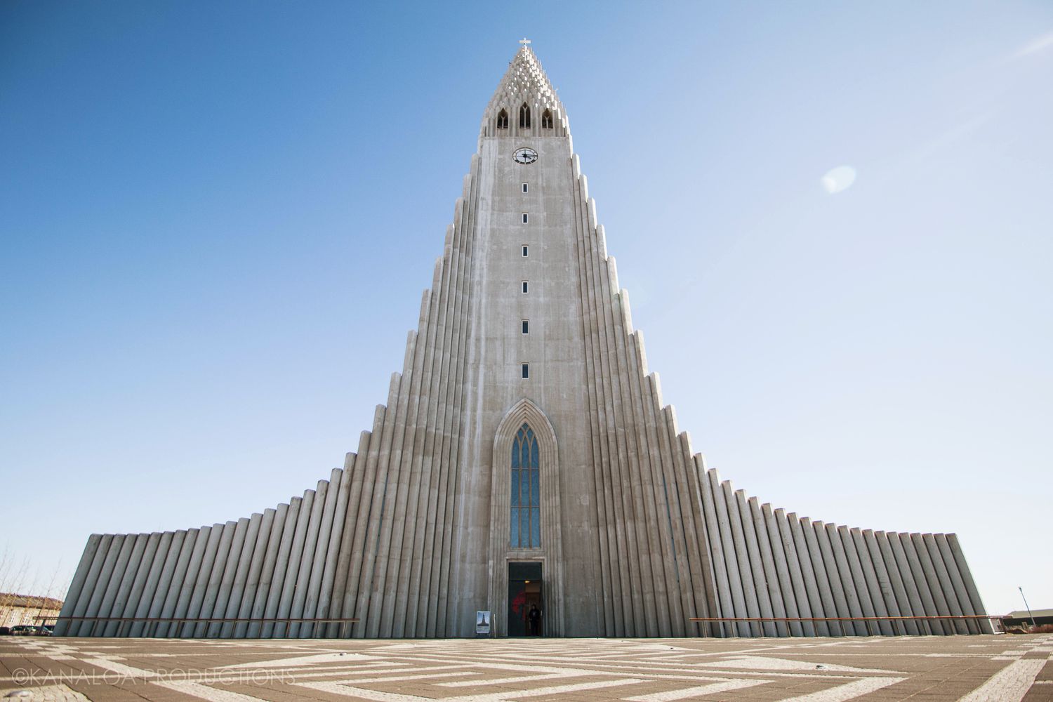 Hallgrímskirkja: Ikon Arsitektur dan Budaya Islandia