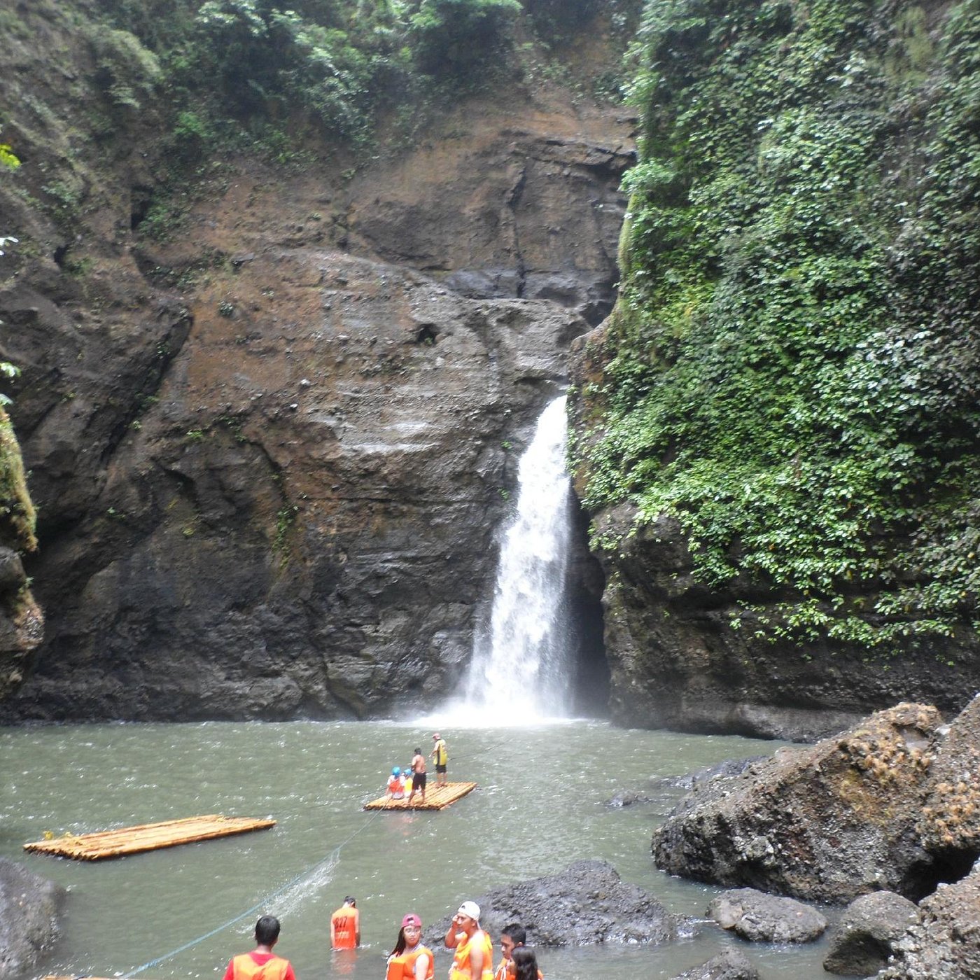 Air Terjun Pagsanjan: Petualangan Alam Klasik di Filipina