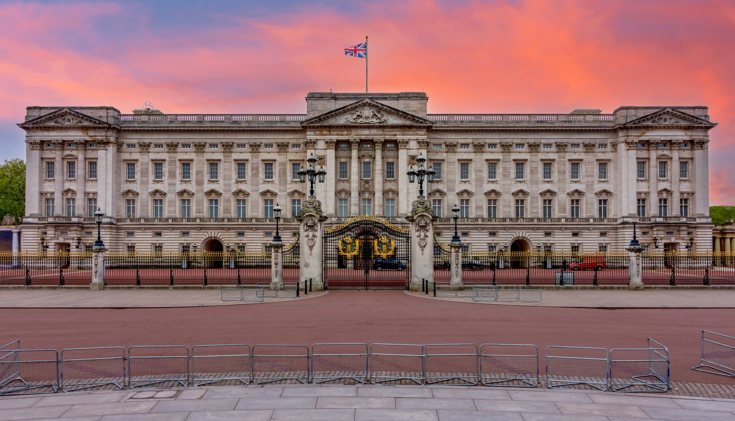 Buckingham Palace: Jantung Monarki Inggris yang Megah