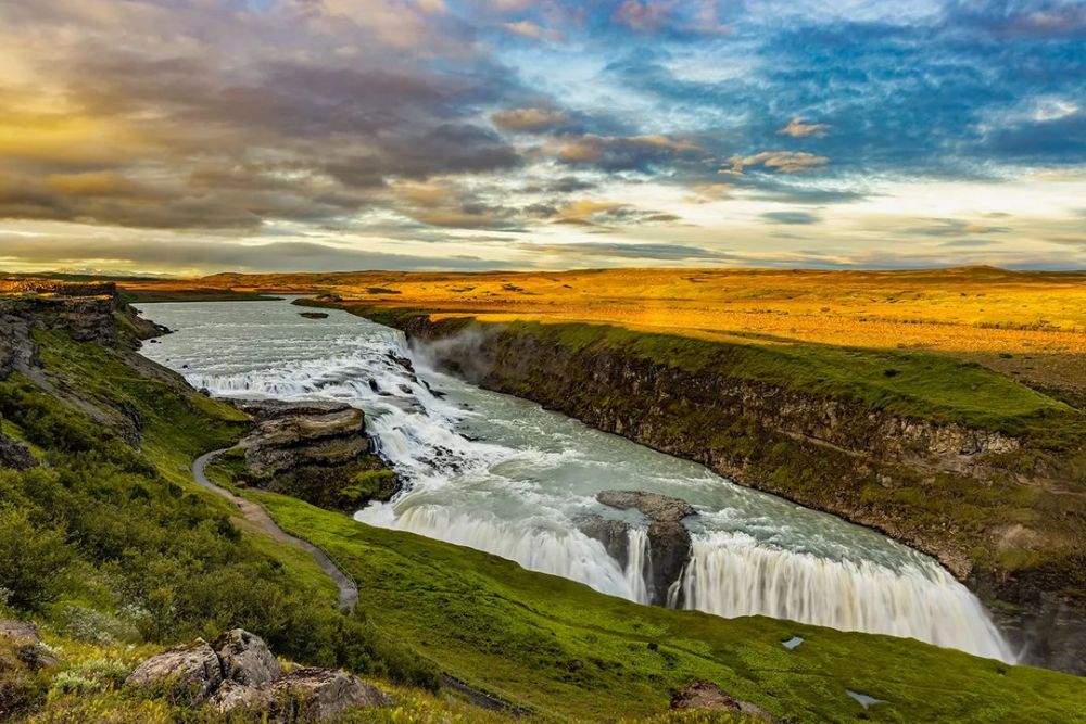 Air Terjun Gullfoss: Keindahan Alam yang Mengagumkan di Islandia