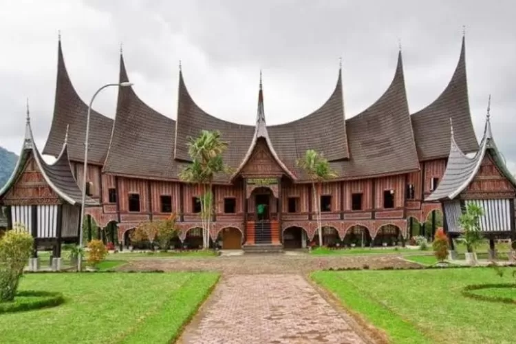 Keindahan Rumah Adat Gonjong Anam: Warisan Budaya Aceh