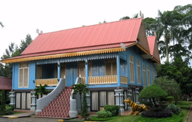 Keunikan Rumah Adat Belah Bubung dari Sumatera Barat