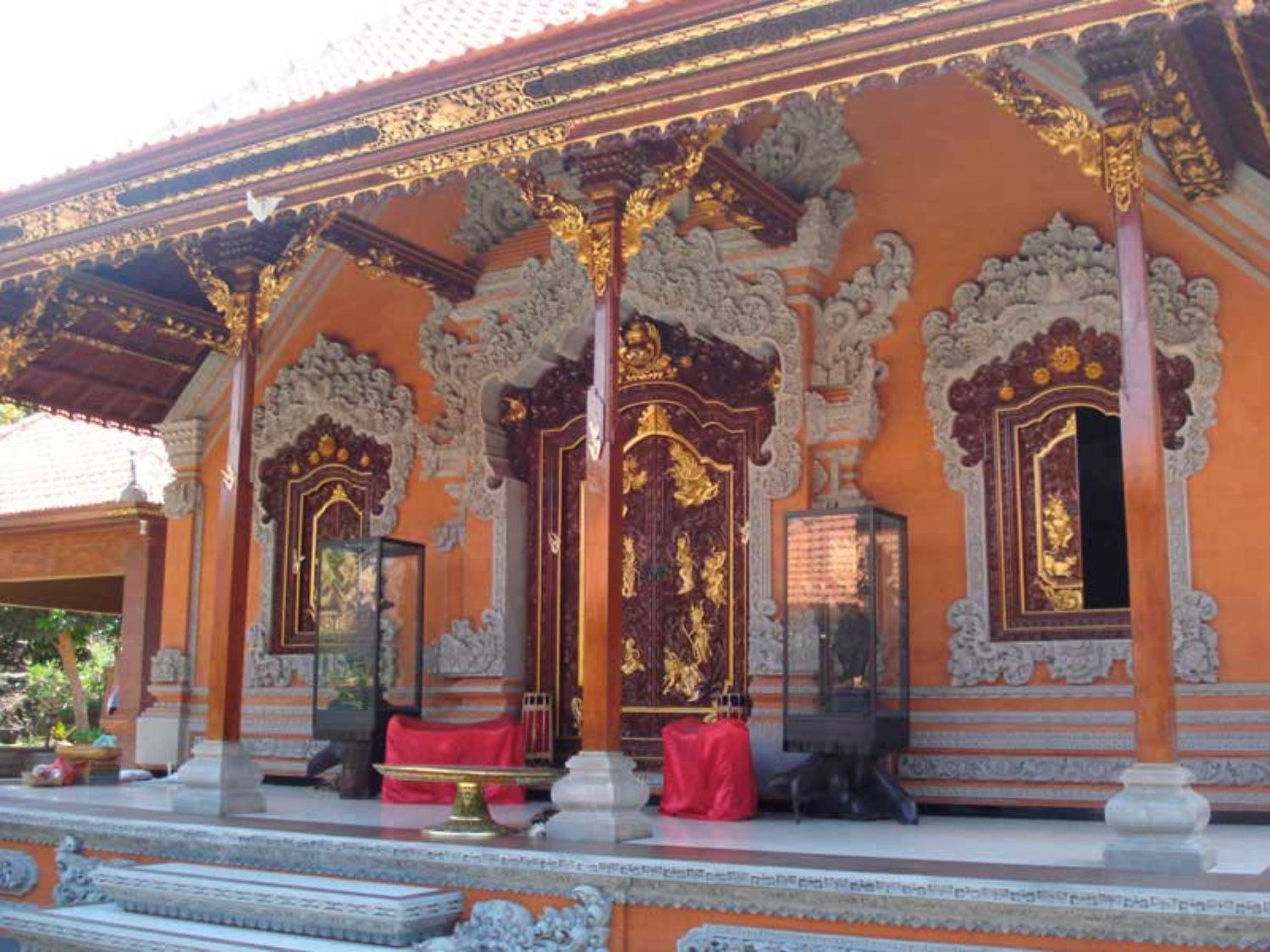 Keindahan dan Arti Rumah Adat Rumah Bale Meten di Bali