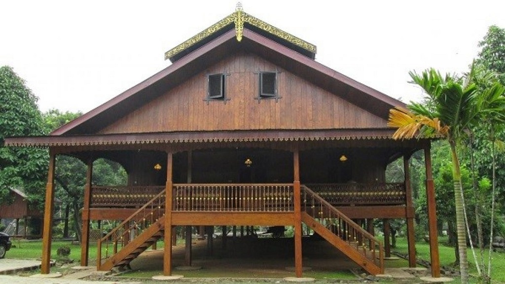 Keindahan dan Ciri Khas Rumah Adat Walewangko Papua