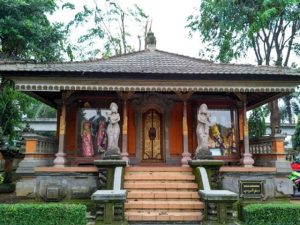 Keindahan dan Keunikan Rumah Adat Rumah Bale Dauh Bali