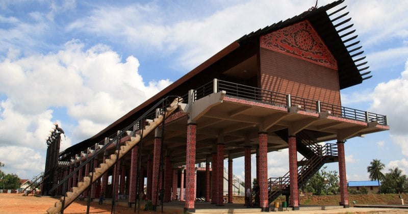 Rumah Adat Rumah Ebai: Warisan Budaya Khas Kalimantan Barat