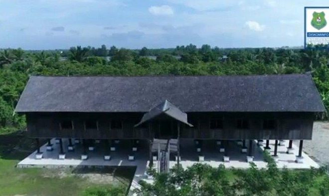 Rumah Betang Sei Paseh: Warisan Budaya Rumah Adat Kalimantan