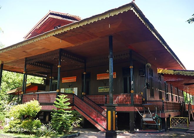 Keindahan Arsitektur Rumah Adat Ma’lihe dan Potiwaluya