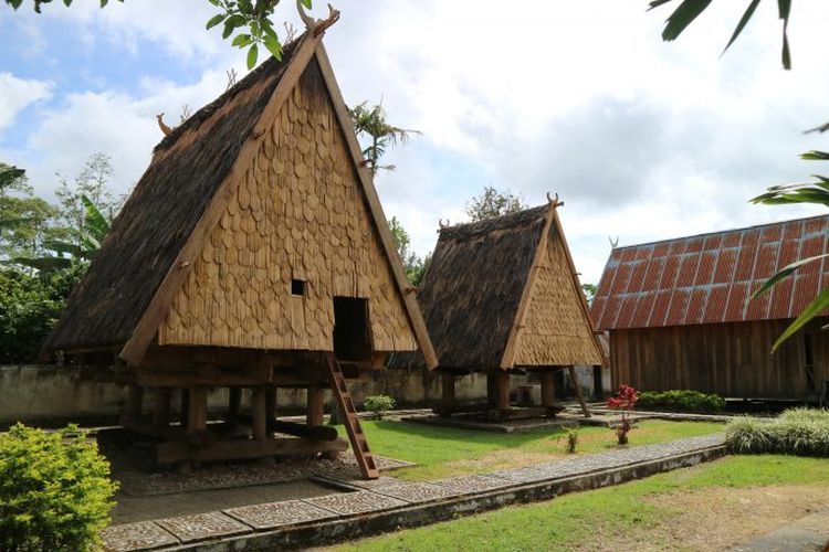 Keindahan dan Filosofi Rumah Adat Rumah Tambi di Indonesia