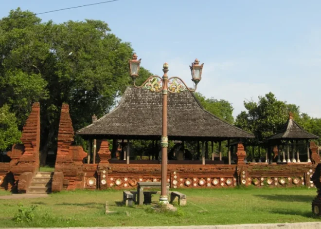Keindahan dan Fungsi Rumah Adat Rumah Kasepuhan Sundanese