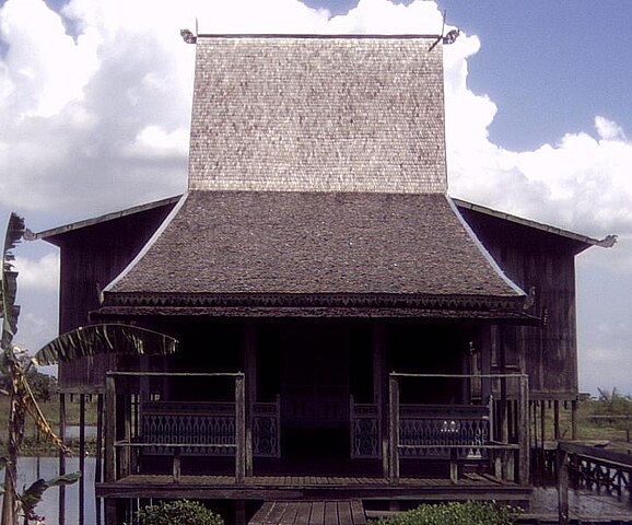 Keunikan Rumah Adat Imah Perahu Kumurep di Kalimantan Selatan