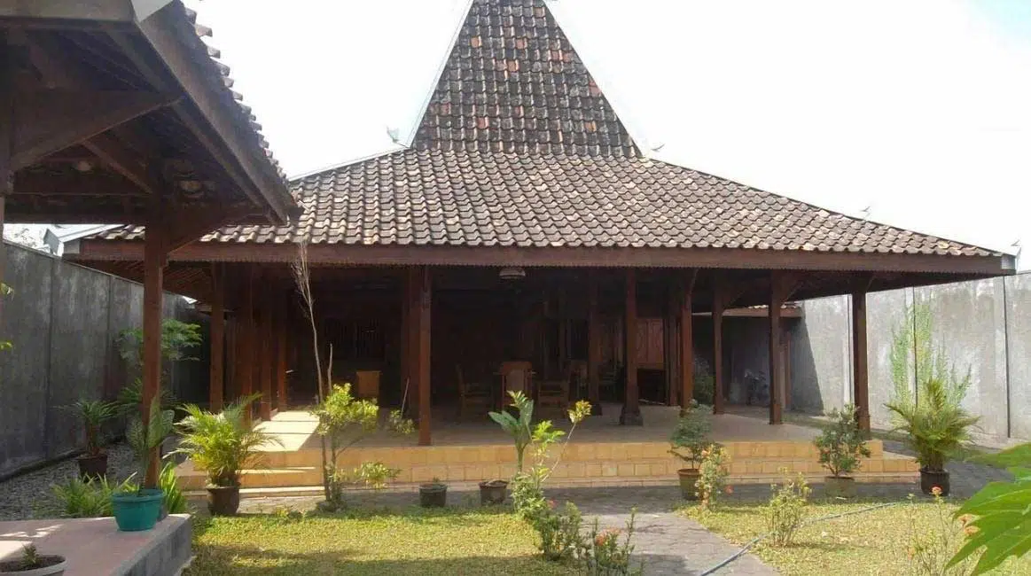 Keunikan Rumah Adat Rumah Pangrawit di Indonesia
