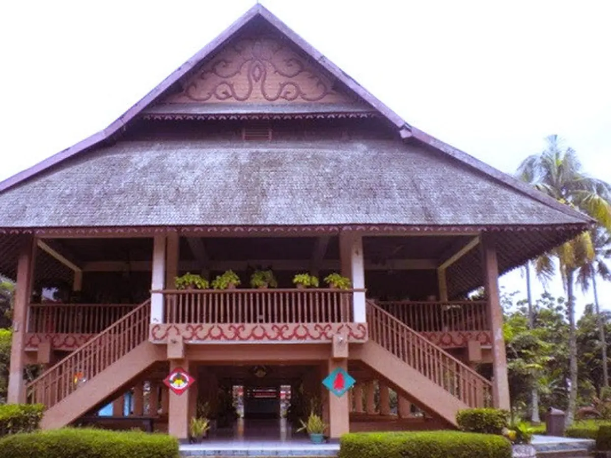 Mengenal Rumah Adat Walewangko: Warisan Budaya Sulawesi Selatan
