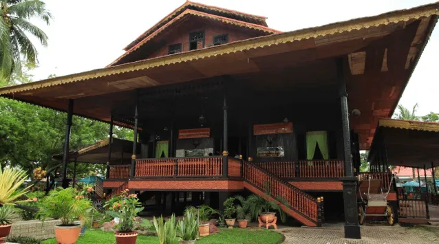 Keindahan dan Filosofi Rumah Adat Rumah Bandayo Poboide