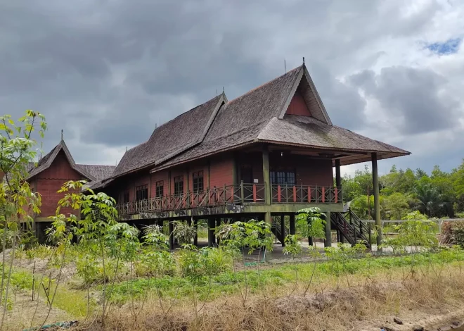 Keunikan Rumah Adat Huma Gantung di Kawasan Tradisional