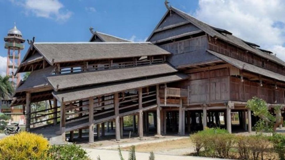 Keunikan Rumah Adat Rumah Baluk: Warisan Budaya Nusa Tenggara