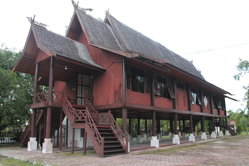 Mengenal Rumah Adat Rumah Panjang: Tradisi dan Keunikan Budaya