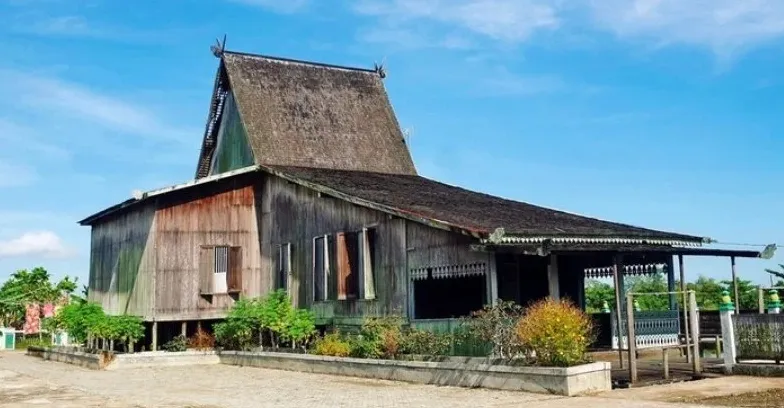 Rumah Adat Imah Perahu Kumurep: Warisan Budaya Kalimantan Selatan