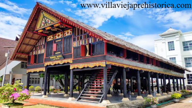 Keindahan dan Ciri Khas Rumah Adat Rumoh Aceh