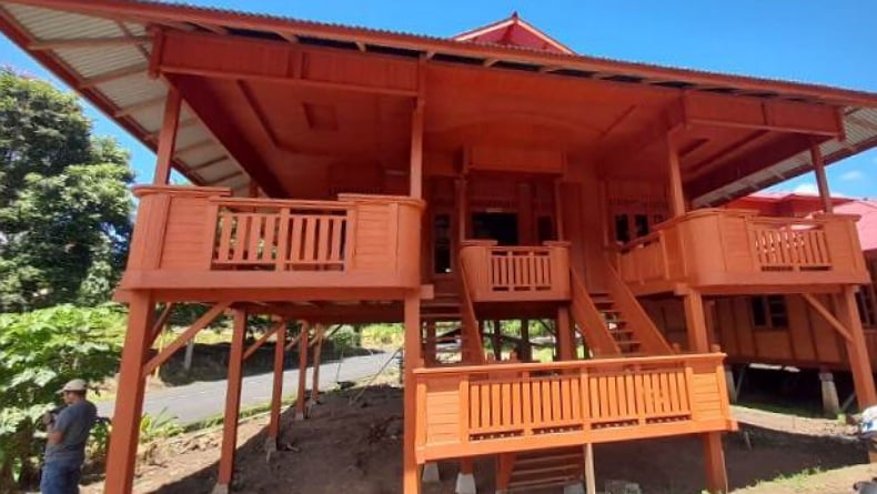 Keunikan Rumah Adat Walewangko: Warisan Budaya Nusa Tenggara