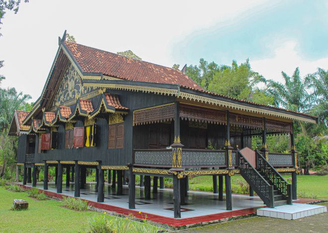 Keindahan Rumah Adat Rumah Kajang Leko dari Kalimantan Selatan