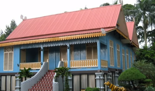 Keunikan Rumah Adat Belah Bubung dari Sumatera Barat