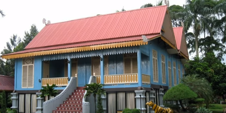 Keunikan Rumah Adat Belah Bubung dari Sumatera Barat